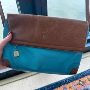 Vintage Gucci Crossbody Bag – Light Blue & Tan Leather